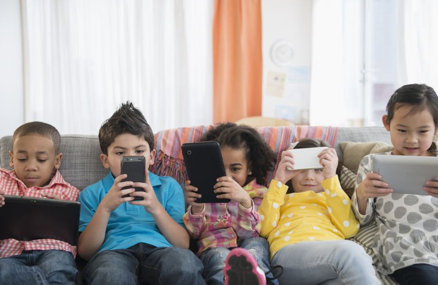 بالالار قانداي الەۋمەتتىك جەلىنى ءجيى قولدانادى؟