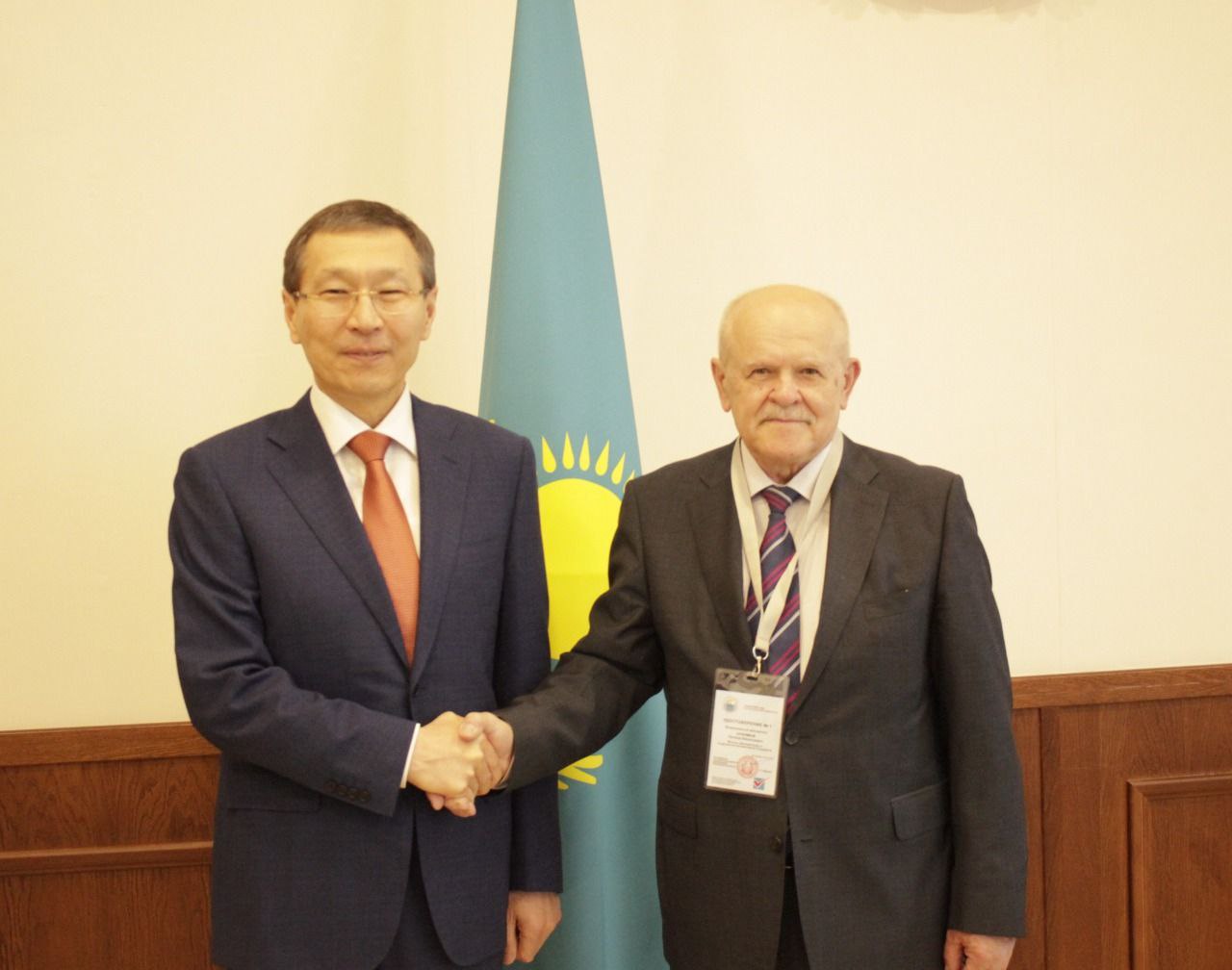 ساياسي بەيتاراپتىلىق – ميسسيانىڭ قاعيداتى