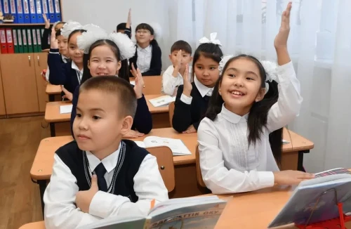 قازاقستاندا ءۇش ءتىلدى وقىتۋعا قاتىستى وزگەرىس ەنگىزىلەدى