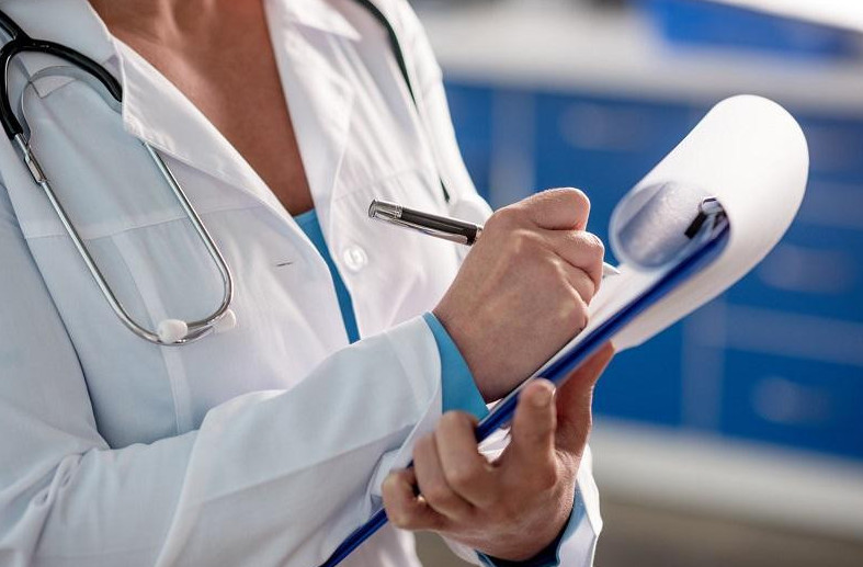 الماتىدا سەروزدى مەنينگيتتى جۇقتىرعاندار سانى ءوستى