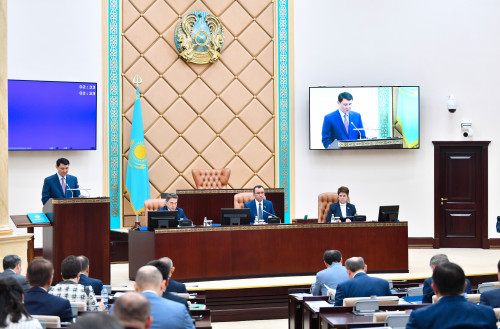 سەناتتا بيۋدجەتتىڭ اتقارىلۋى تۋرالى ەسەپتەر قارالدى