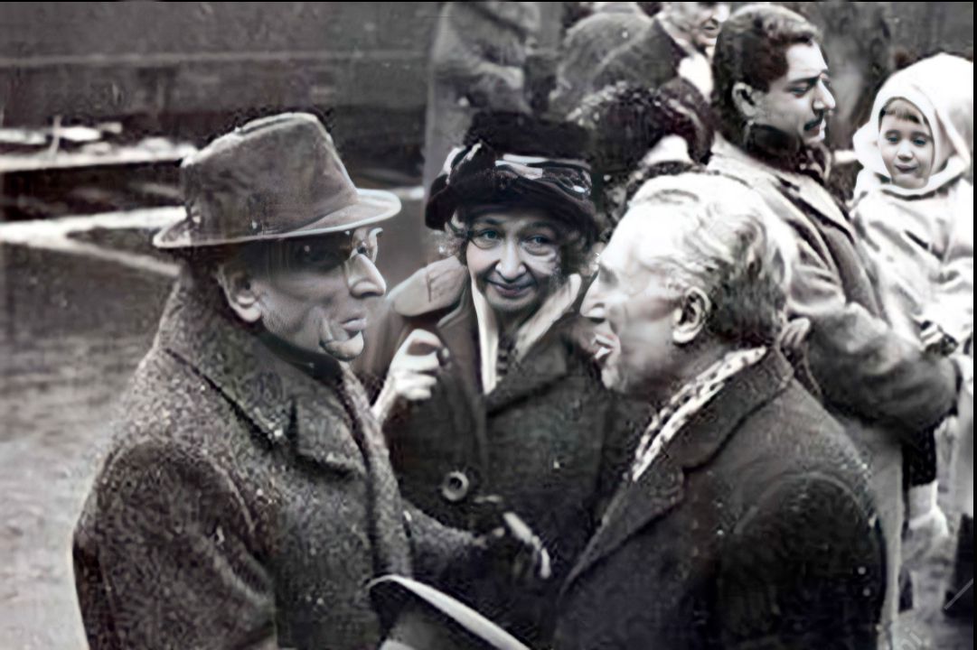 پاۋستوۆسكي مەن پاريج