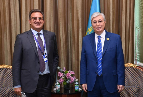 پرەزيدەنت UPL Limited كومپانياسىنىڭ باس ديرەكتورى دجاي شروففپەن كەزدەستى