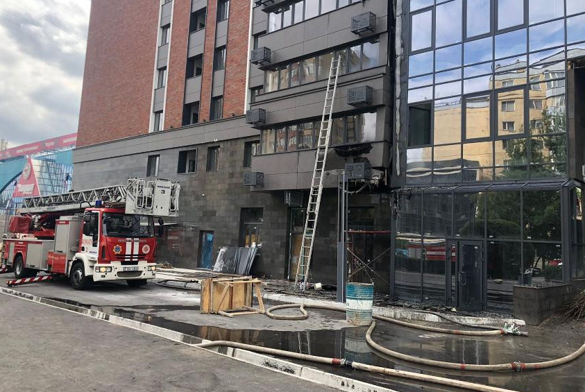 الماتىدا قۇرىلىسى اياقتالماعان تۇرعىن ءۇي كەشەنىنەن ءورت شىقتى