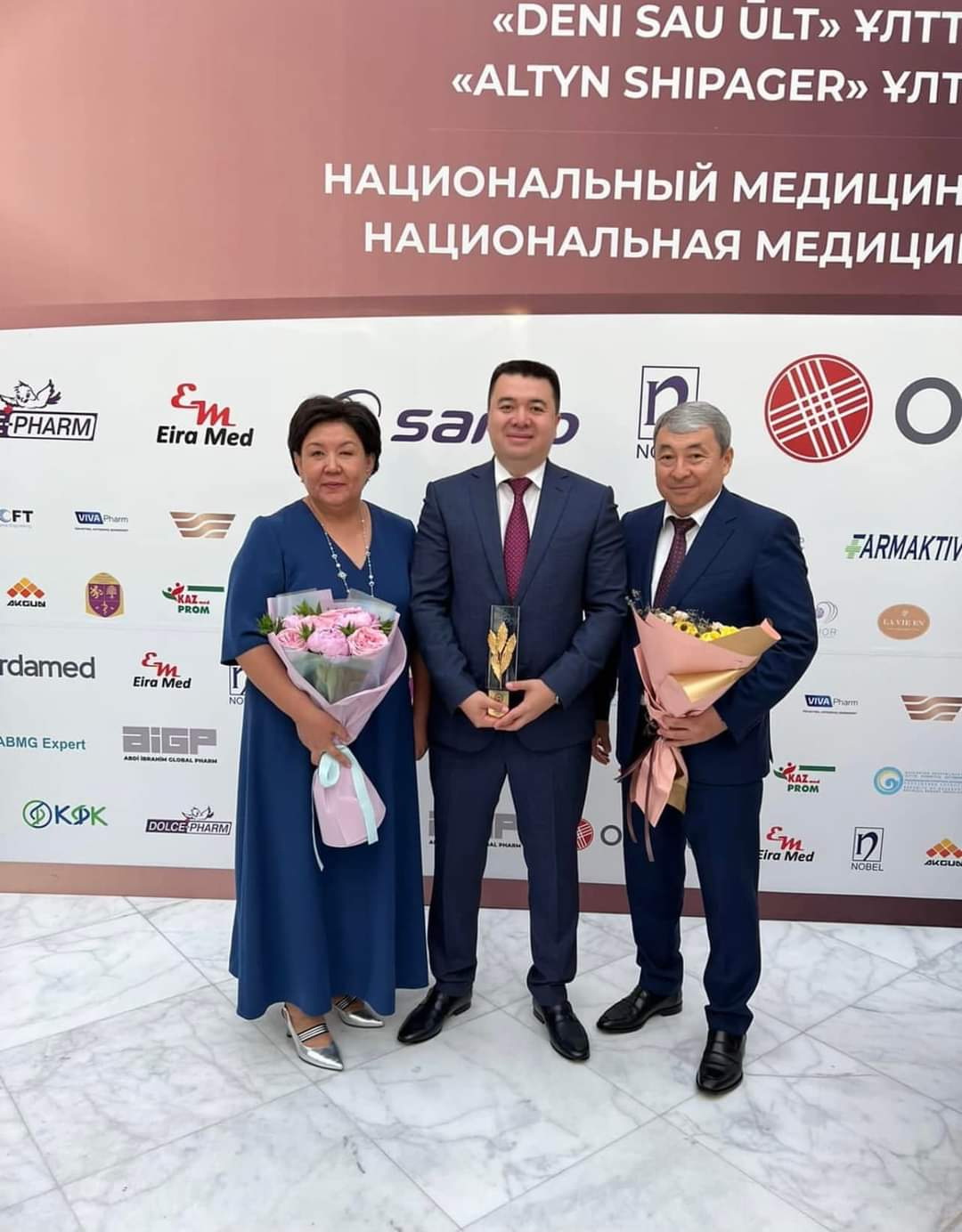 ۇزدىك اۋرۋحانادا ۇلگىلى ءىس كوپ