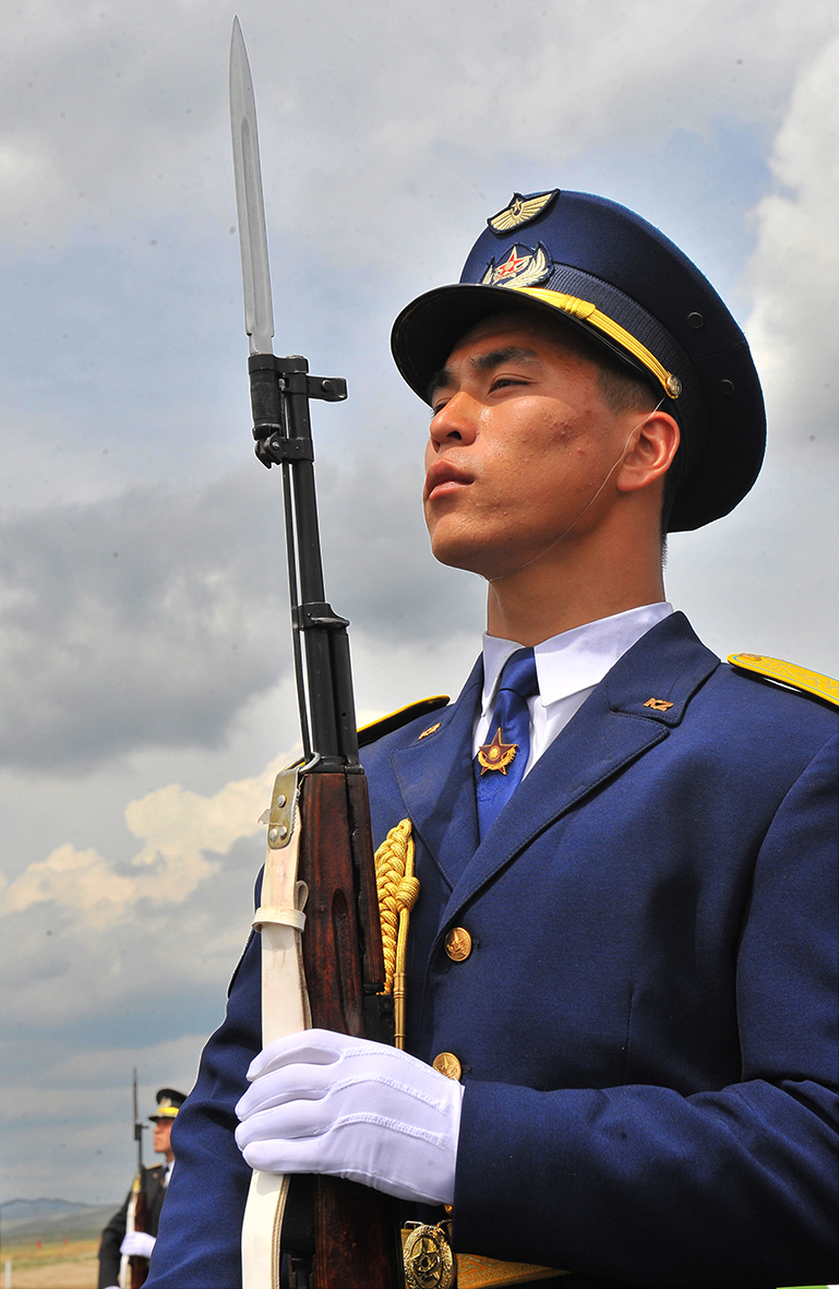 سارباز, انتىڭا ادال بول!