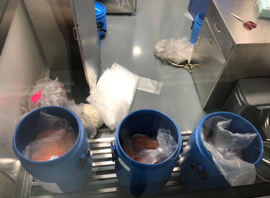 ۇقك دارىلىك زاتتاردىڭ كونترابانداسىنىڭ جولىن كەستى