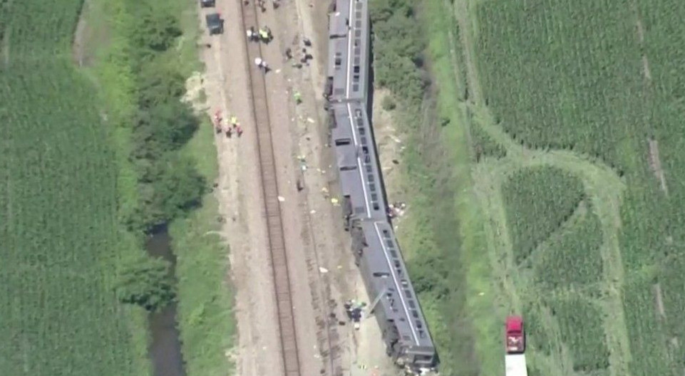 جولاۋشىلار پويىزى مەن جۇك كولىگى سوقتىعىسىپ, 3 ادام قازا تاپتى