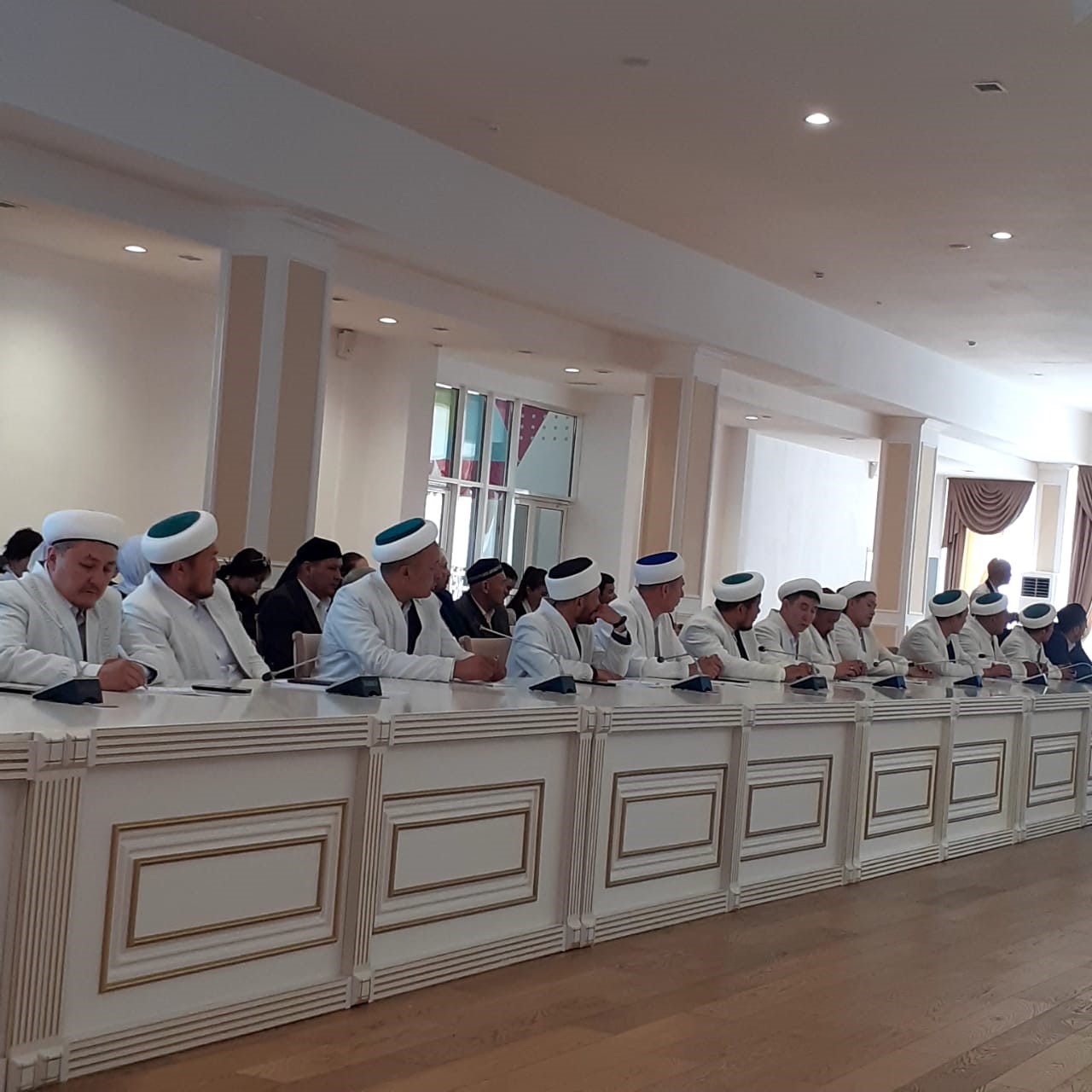 رۋحاني مۇرالار ءدىن وكىلدەرىنە تانىستىرىلدى