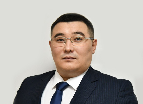 اۋىلعا مينيستر كەلدى