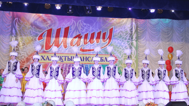 جەتەسوۆتەر اۋلەتىنىڭ جەكە كونتسەرتى