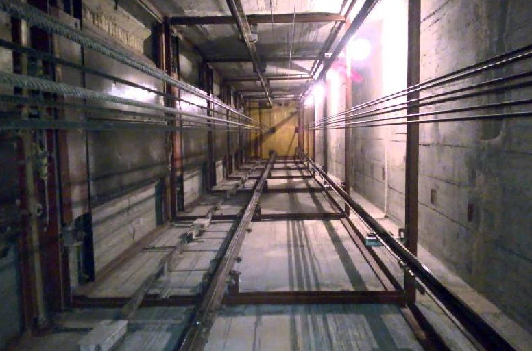 قاراعاندىدا بالا ليفت شاحتاسىنا قۇلاپ كەتتى