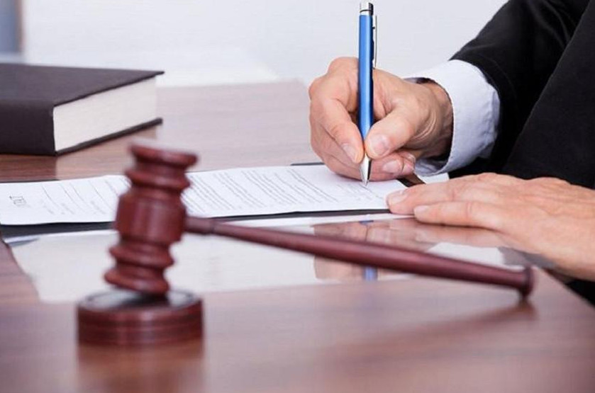 مۇعالىمدەردەن اقشا جيناعان مەكتەپ ديرەكتورى انىقتالدى