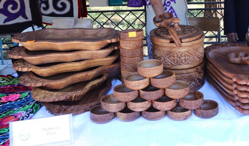 «مامانيا» – شەبەرلىك ورتالىعى