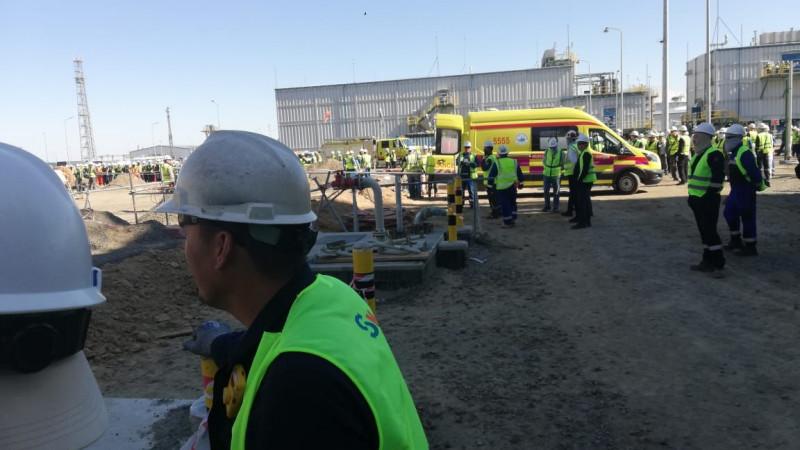 قۇبىرمەن بىرگە ۇزىلگەن قوس تاعدىر