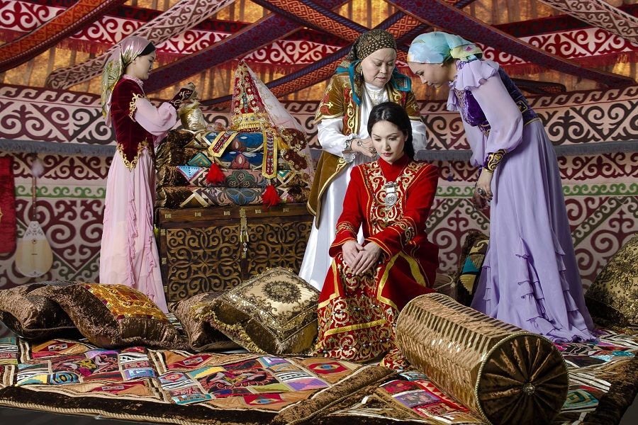 ساقتاساڭ سالتىن, سىيلايدى حالقىڭ