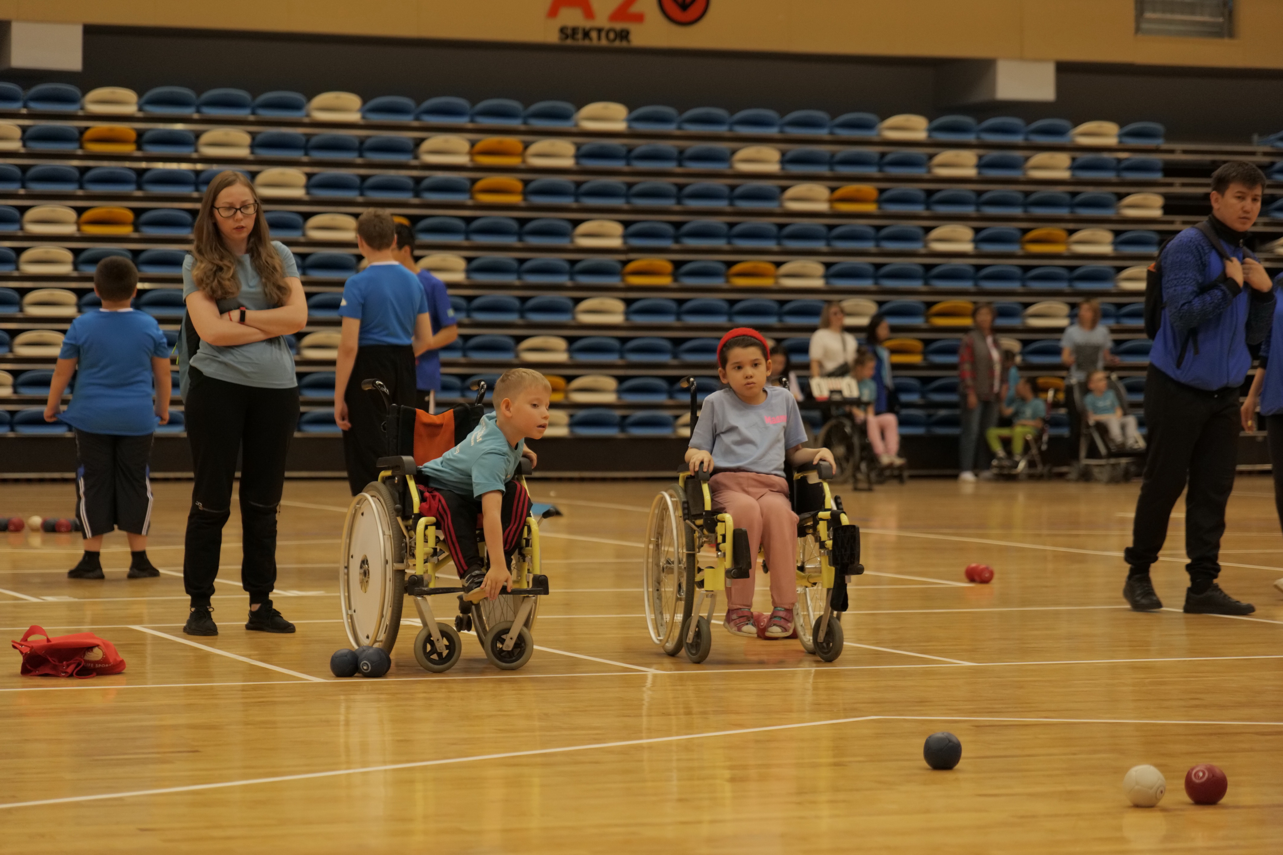 ەرەكشە بالالار ەل چەمپيوناتىندا باق سىنادى