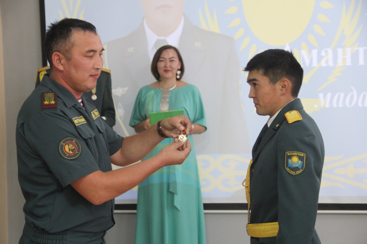 قۇتقارۋشىعا لايىقتى ماراپات