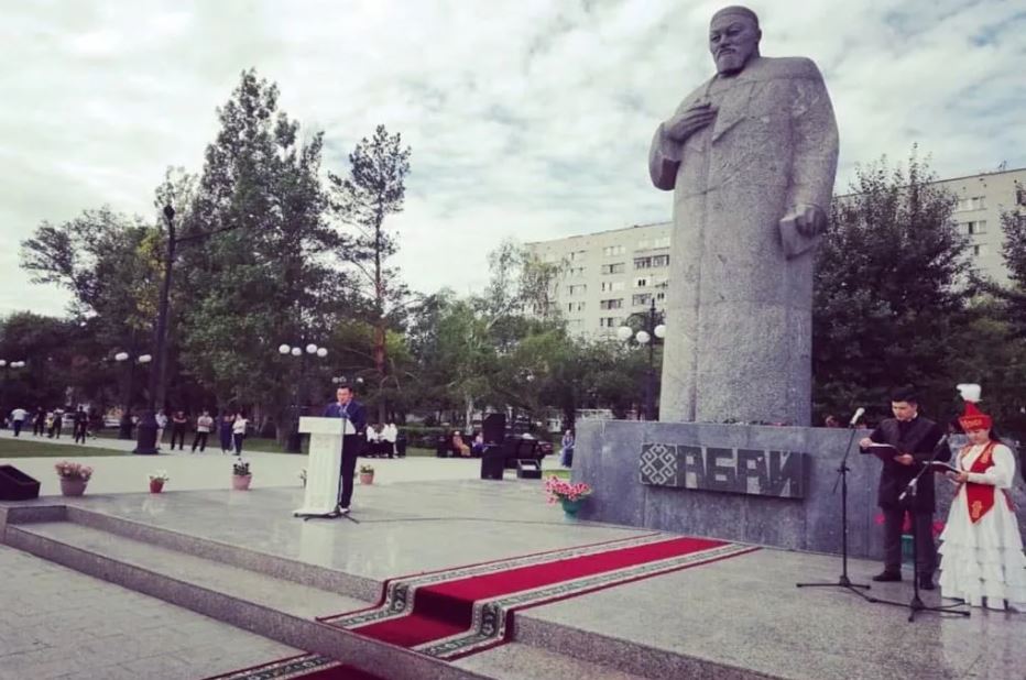 اباي وقۋلارى: حاكىم مۇراسىنىڭ جاس زەرتتەۋشىلەرى