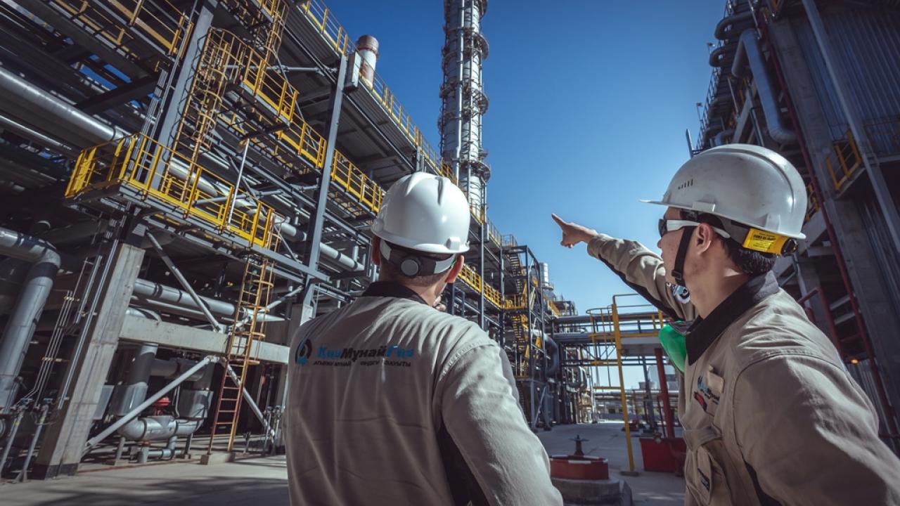 كورشىلەرمەن بايلانىس ارتىپ كەلەدى