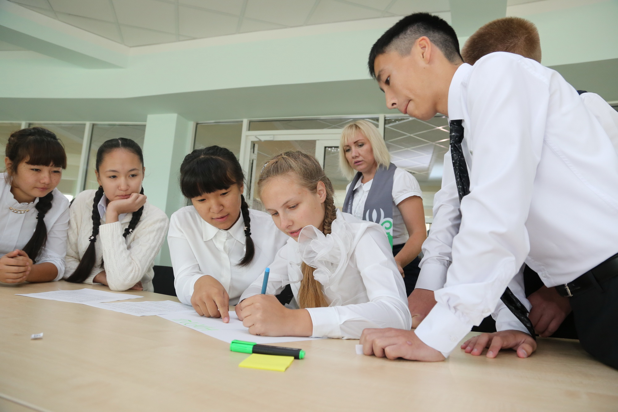 وزگە ءتىلدى سىنىپتاردا قازاق ءتىلى قالاي وقىتىلادى؟