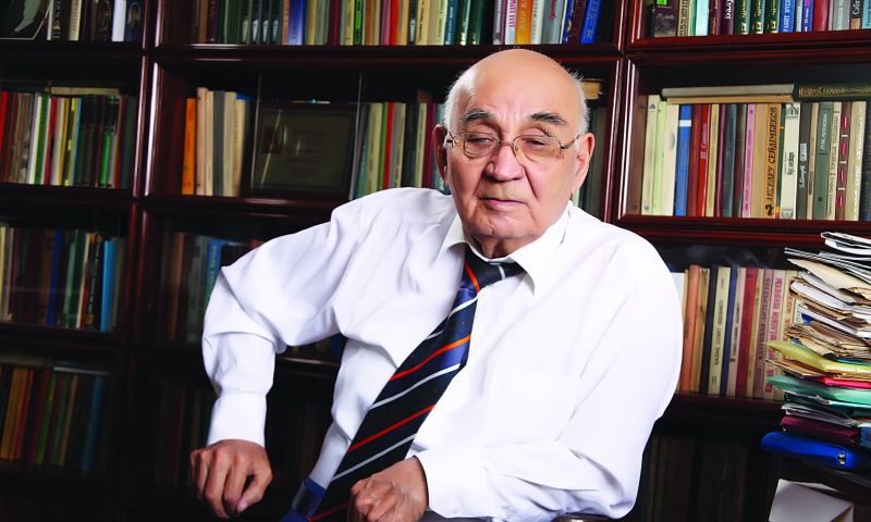 ادەبيەتتانۋ تارلانى