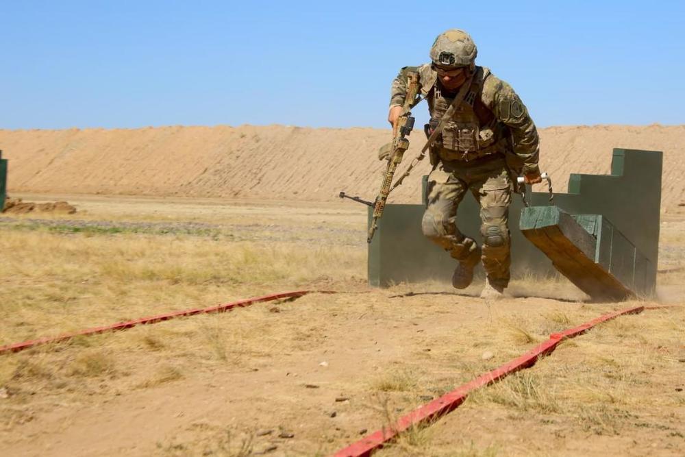 اسكەري ويىندارداعى العاشقى جەڭىستەر