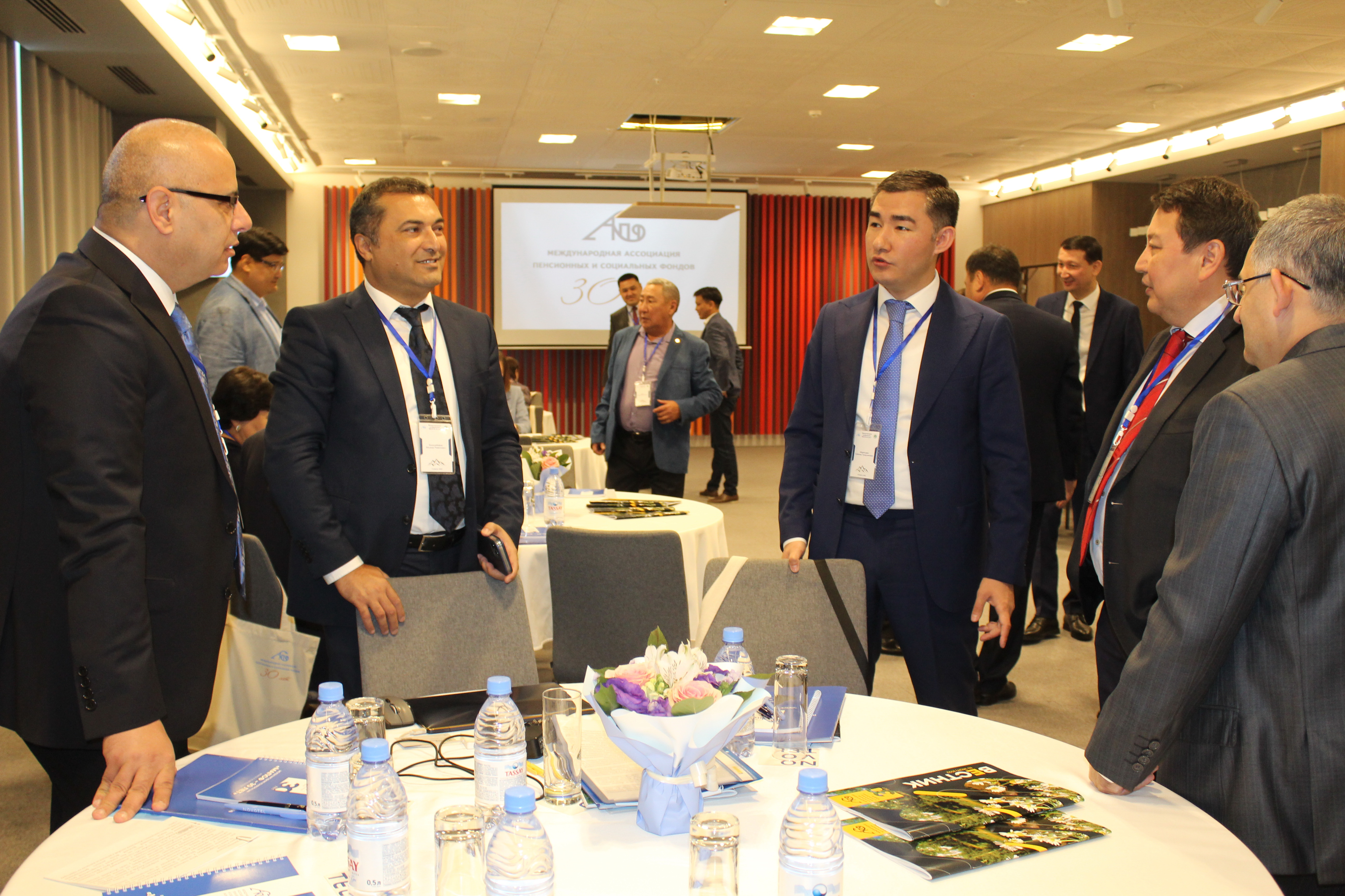 مەملەكەتتىك قىزمەتتەردى ەڭ ىڭعايلى نۇسقادا الادى