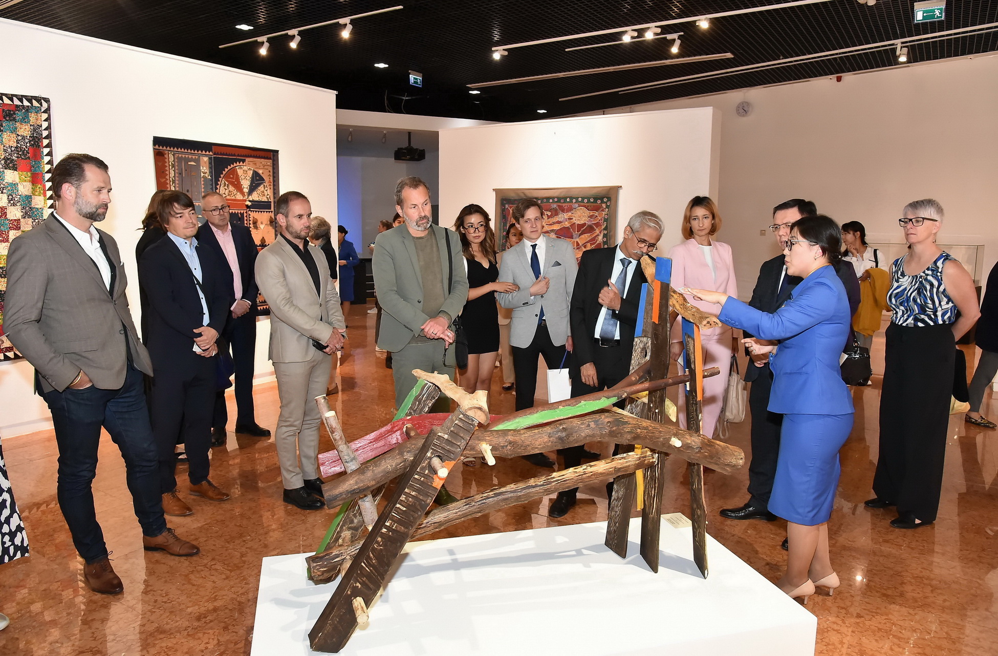 وتكەن مەن بۇگىندى ساباقتاستىرعان...