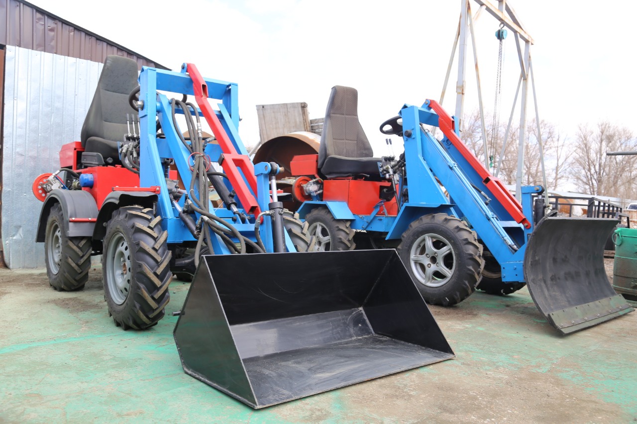 اۋىلدا شاعىن تراكتورلار شىعارىلادى