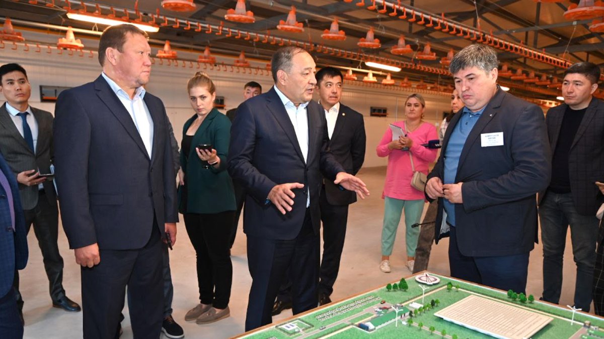 قونىستانۋشىلاردىڭ جاعدايىمەن تانىستى