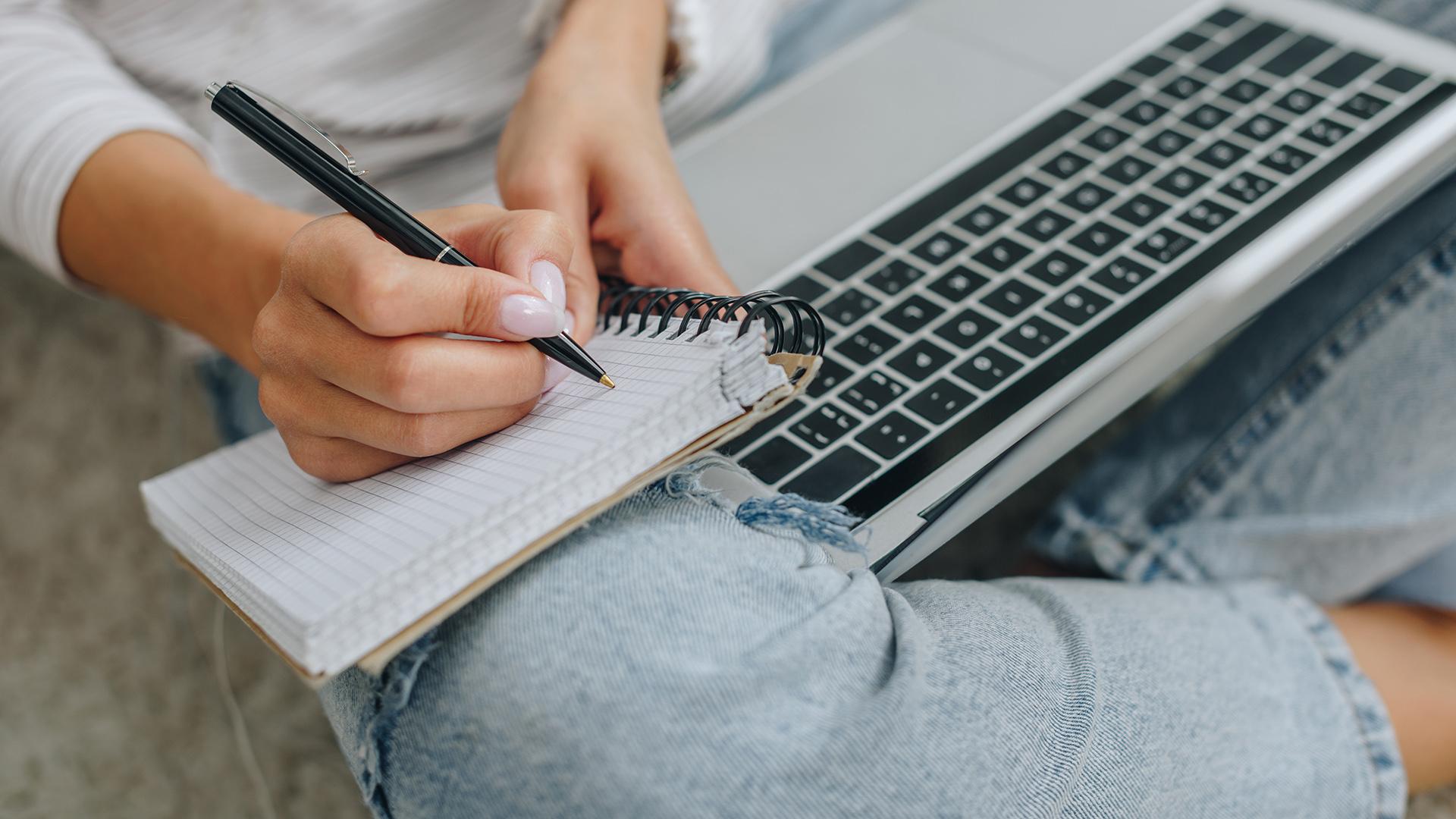 پلاتفورما ارقىلى پايدالى كۋرستاردان وتۋگە بولادى