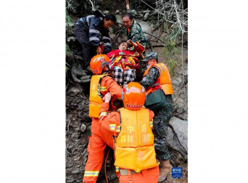 قىتايدا جەر سىلكىنىسىنەن قازا بولعاندار سانى 74 ادامعا جەتتى