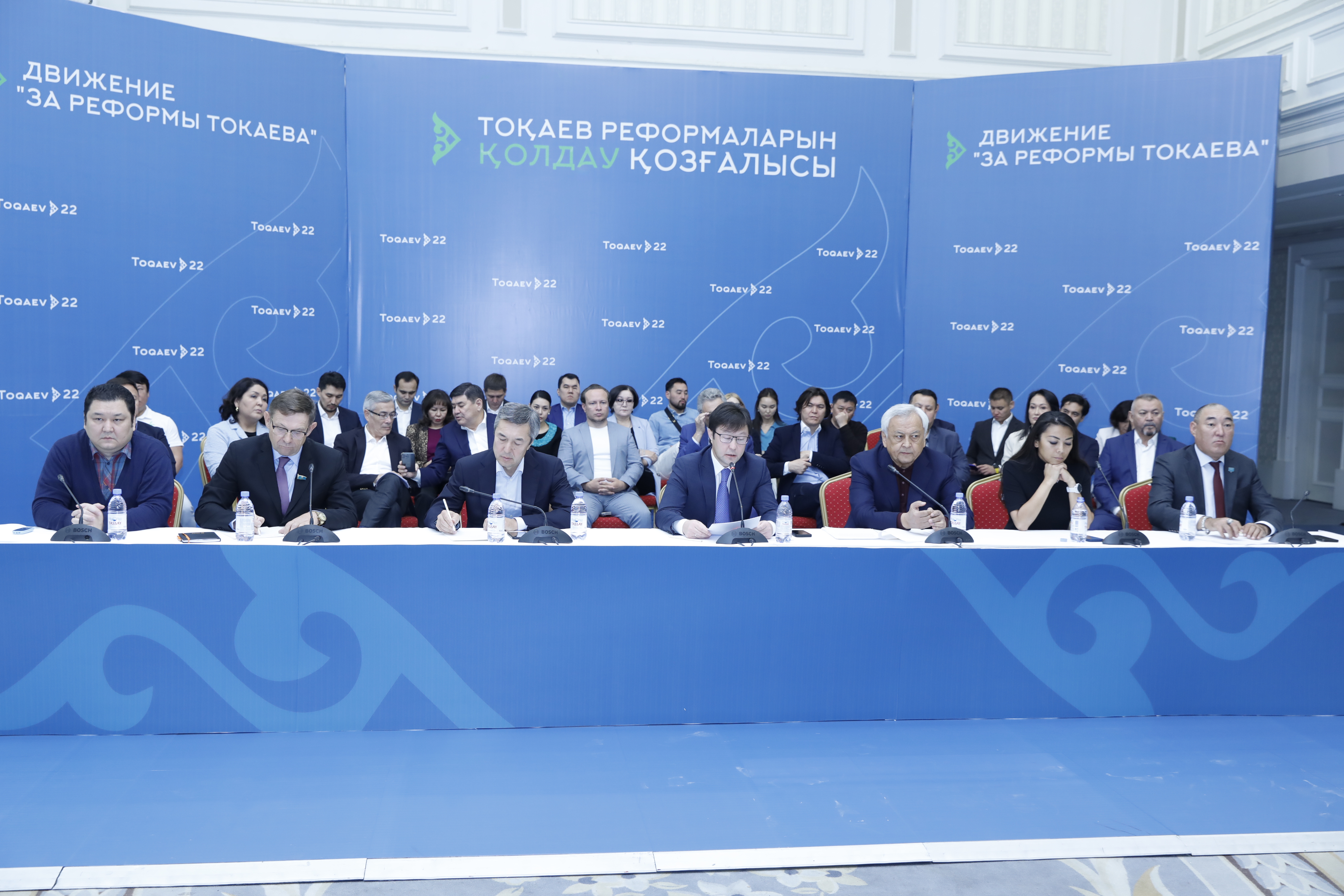 ورتاق يدەيا توڭىرەگىنە توپتاسۋعا شاقىردى