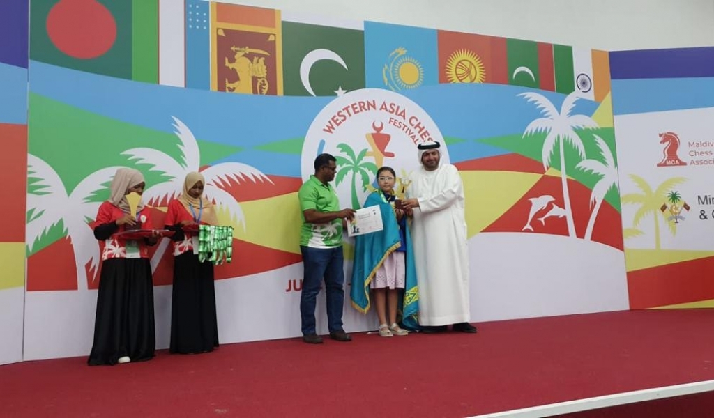 جەتكىنشەكتەر جەڭىسى