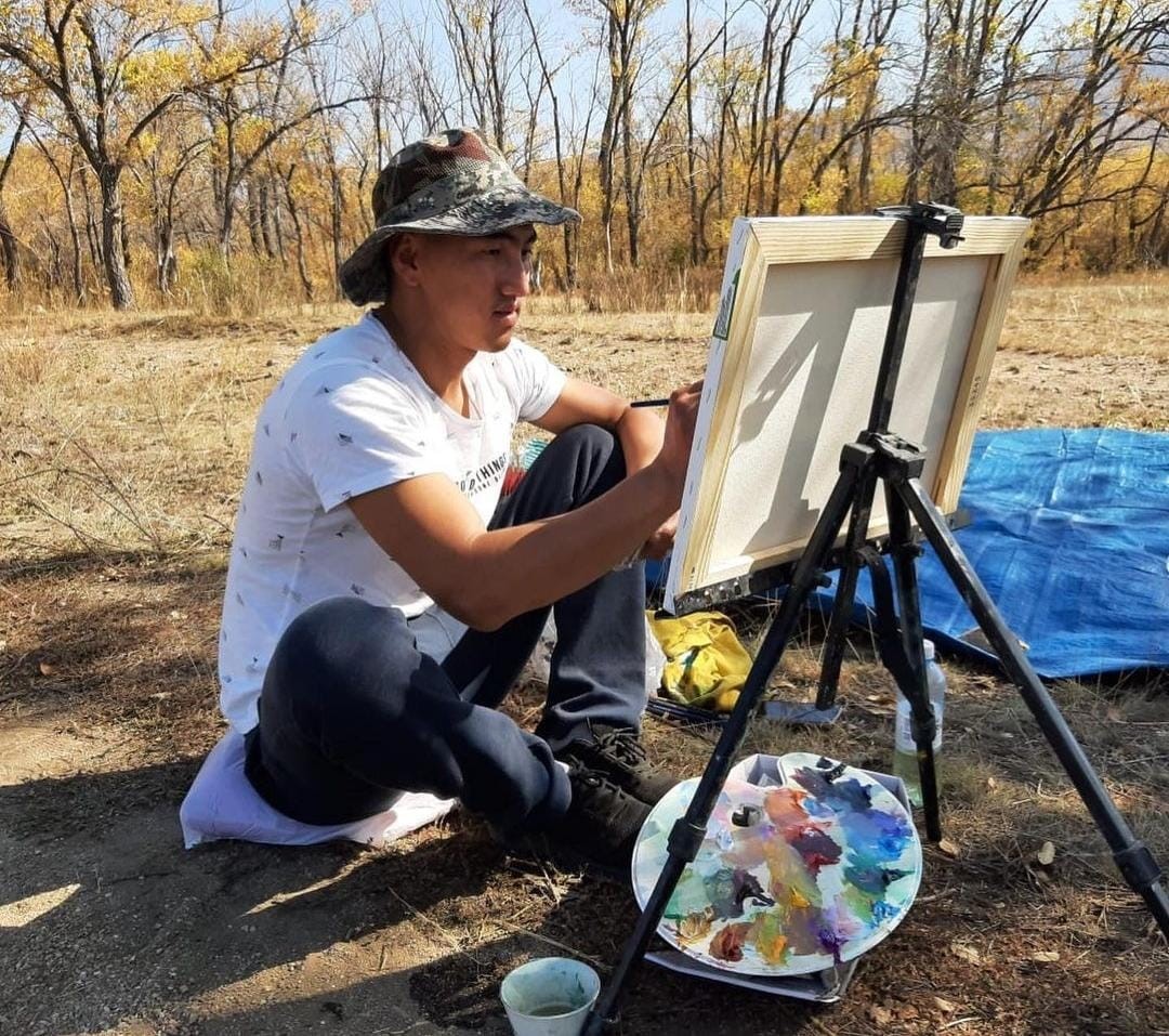 التىن كۇز كەنەپ بەتىندە...