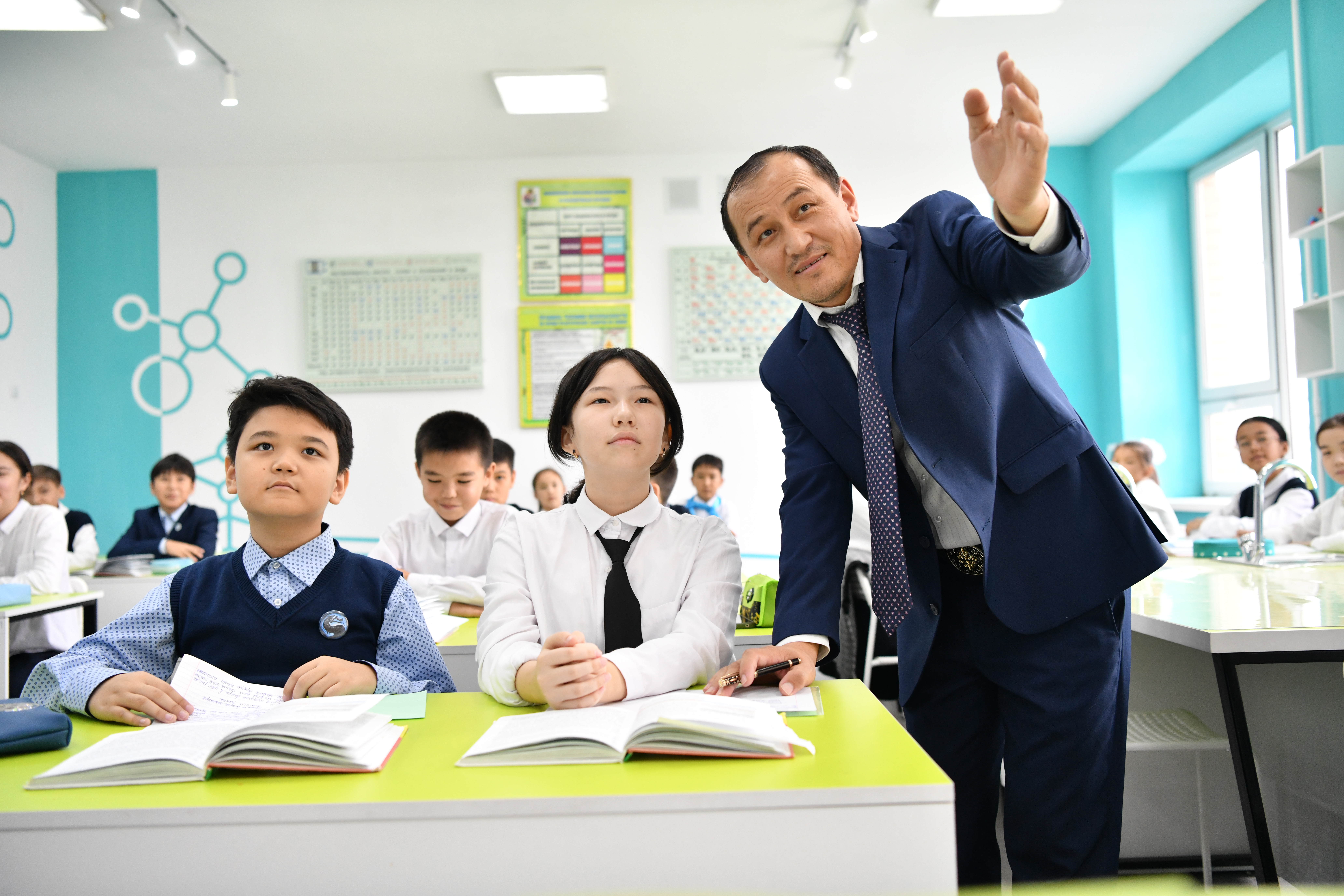 پيفاگور جانە پەداگوگ