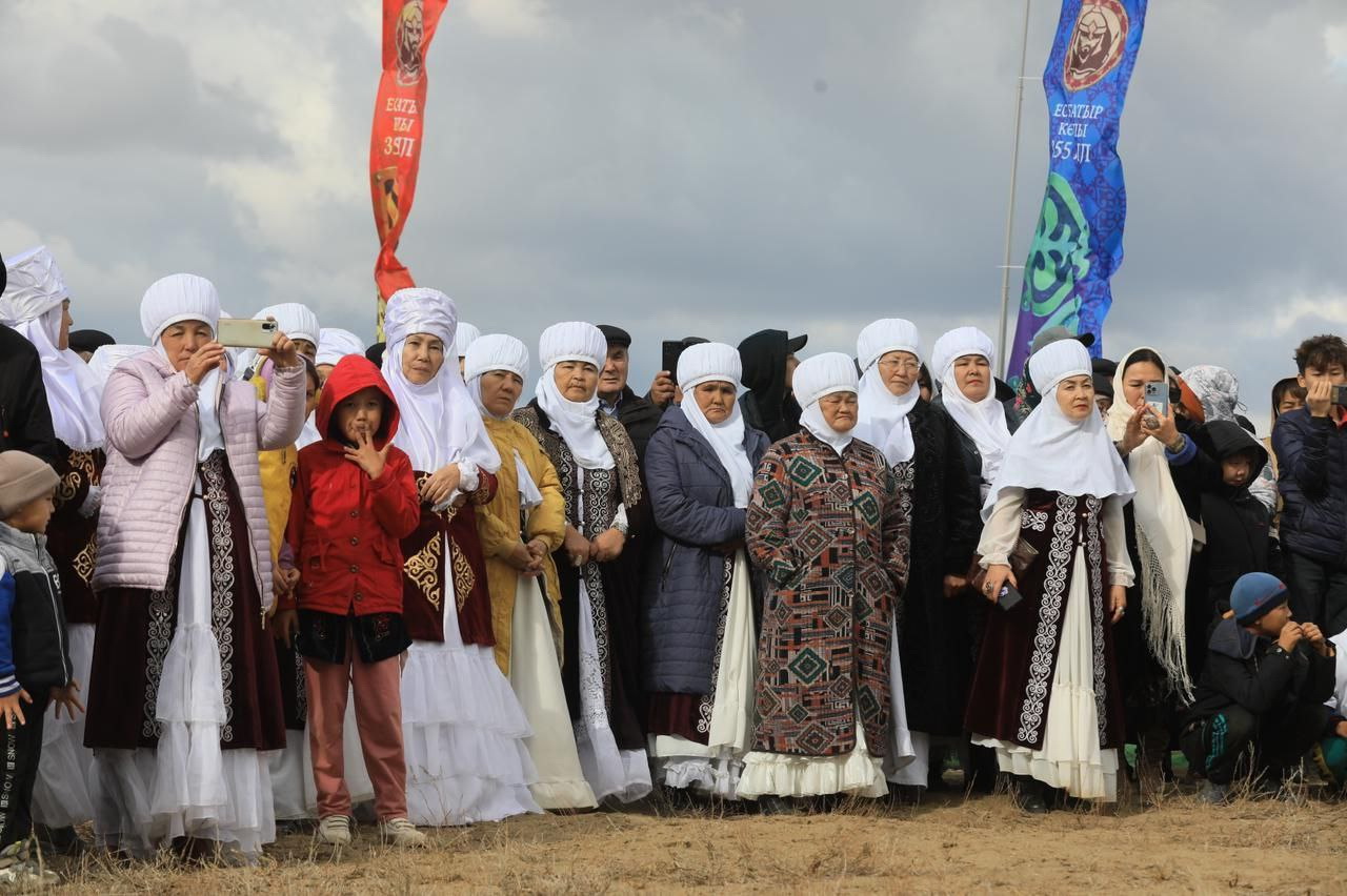 ەردىڭ سوڭى – ەسەت, ءپىردىڭ سوڭى – بەكەت