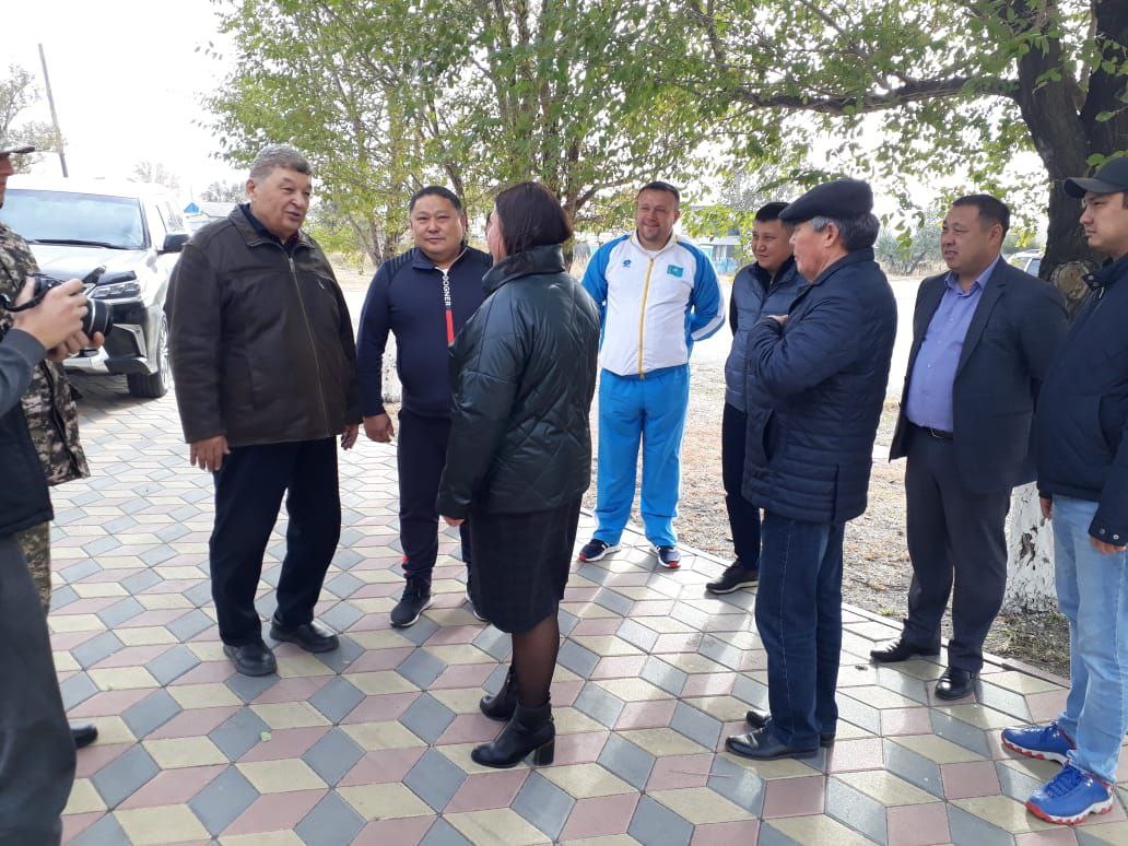 جۇرتشىلىقپەن جۇزدەستى