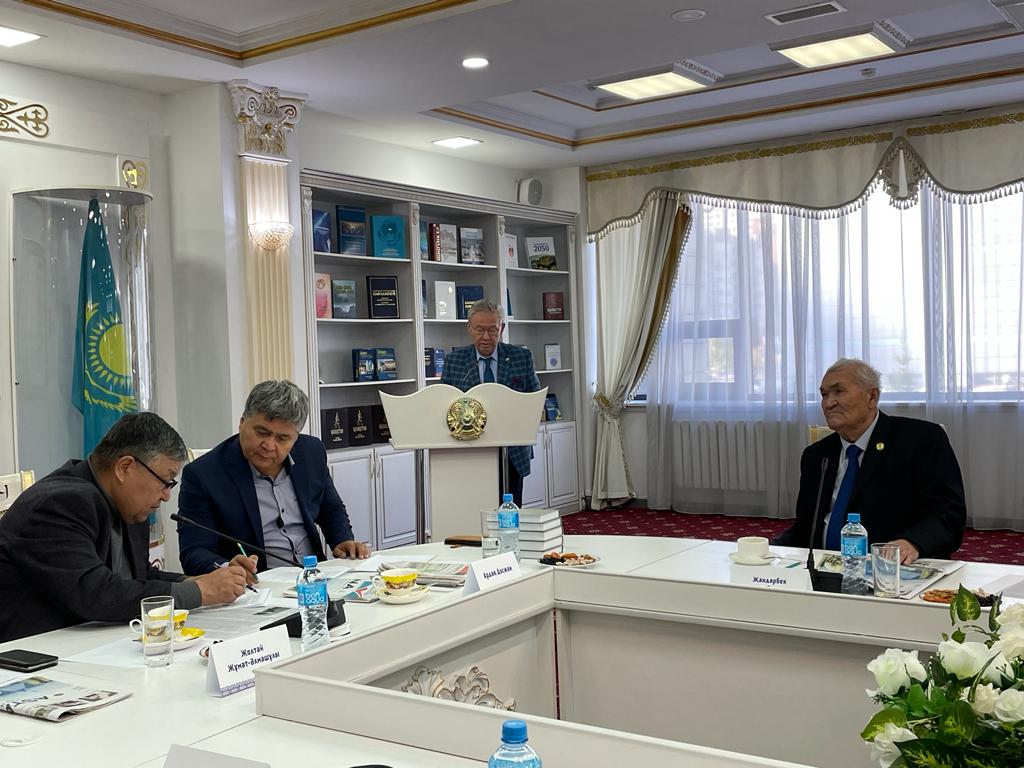 تاريحقا تۇرەن سالعان قالامگەر