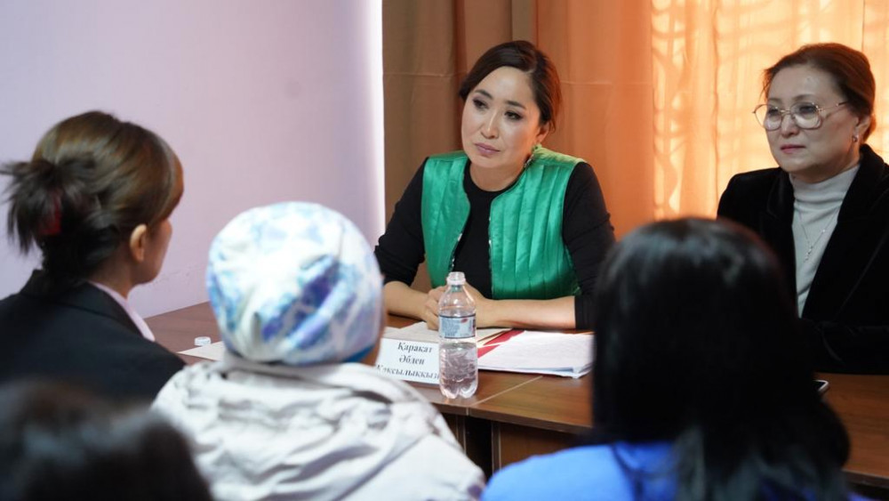 كوپبالالى انالارمەن كەزدەستى