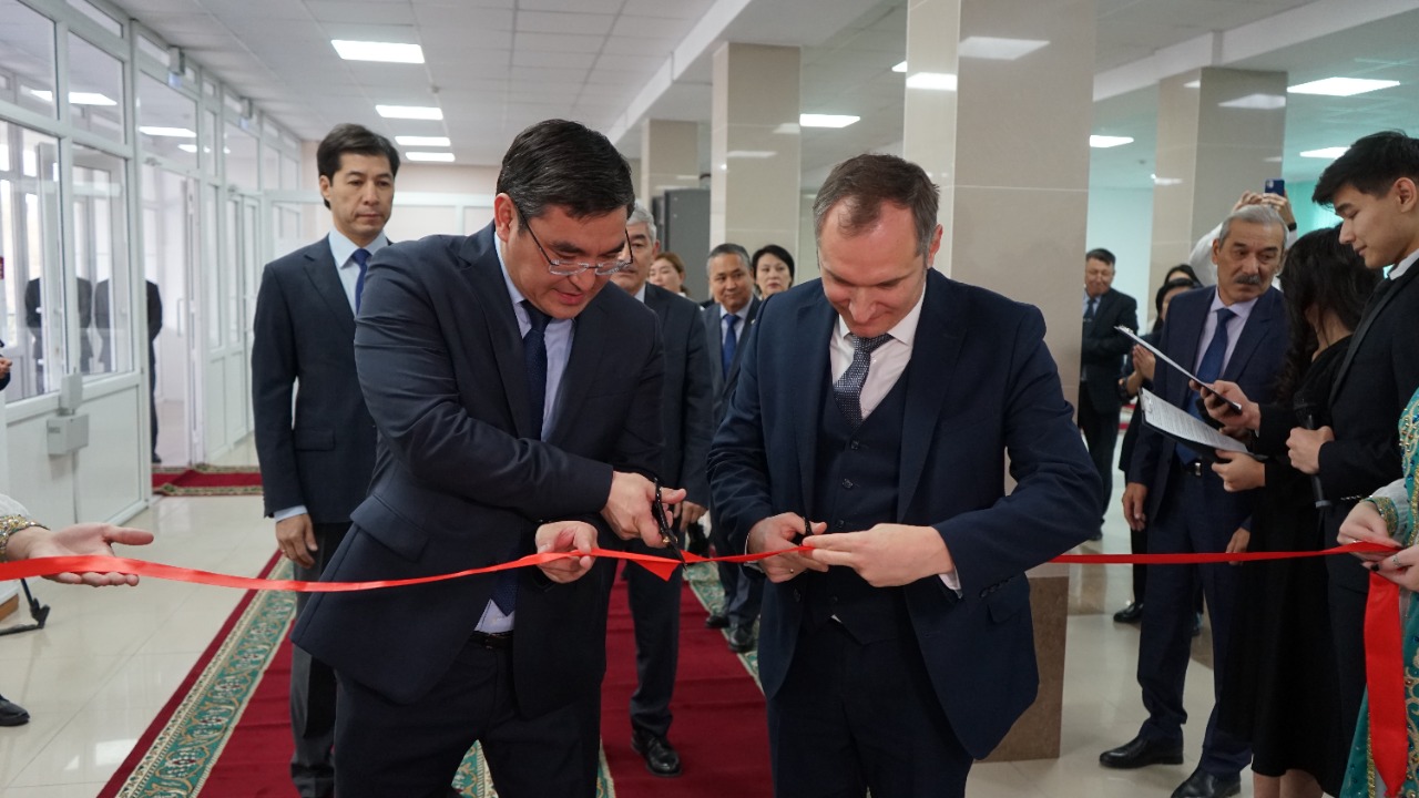 ورالدا وتىرىپ, ۋفا ۋنيۆەرسيتەتىندە وقيدى