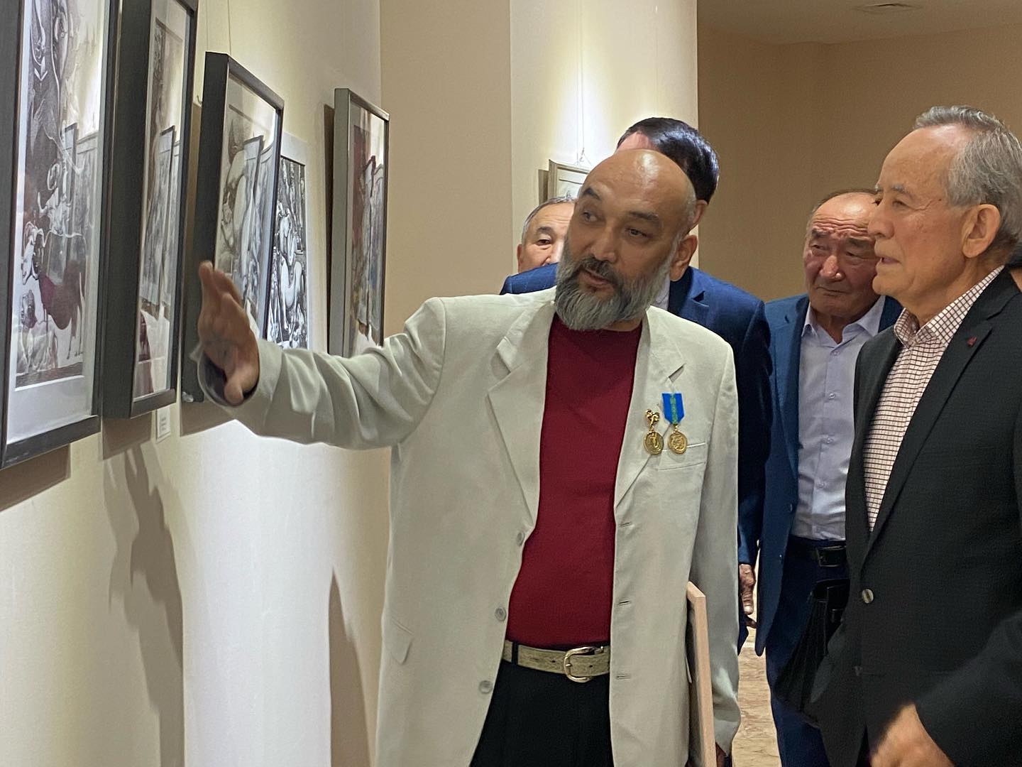 ۇلتتىق بوياۋى قانىق تۋىندىلار