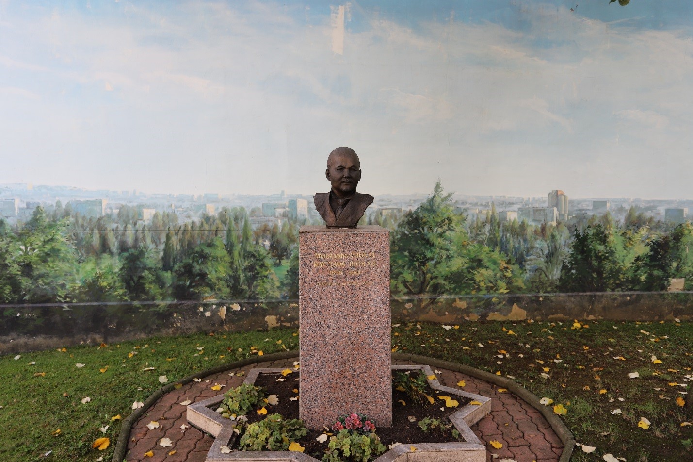 مۇستافاتانۋدىڭ فرانتسيا ساباقتارى