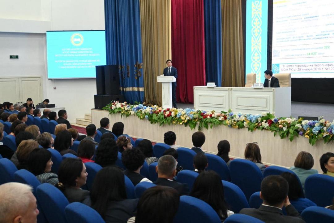 جەتىسۋدا – جەتى مەكتەپ