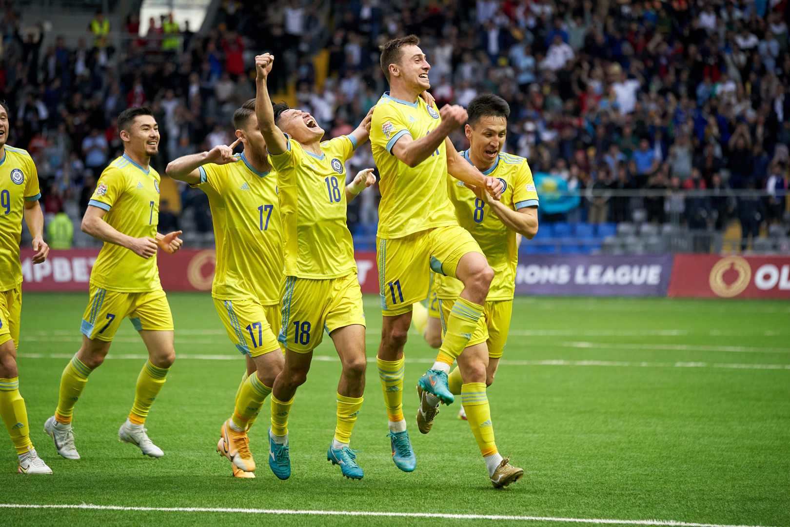 اياقدوپتاعى قازاق-وزبەك باسەكەسى