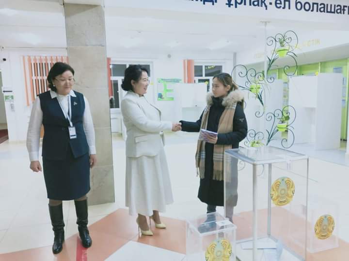 قىزىلوردادا العاش رەت تاڭداۋ جاساعان جاستارعا سىيلىق بەرىلدى