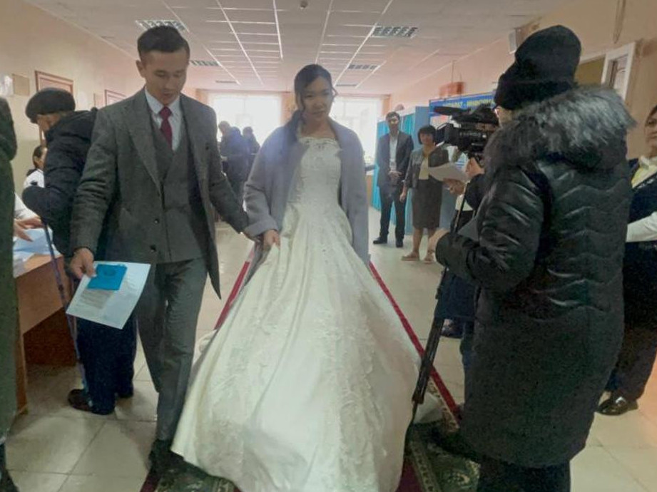 قاراعاندىدا جاس جۇبايلار داۋىس بەرۋگە كەلدى