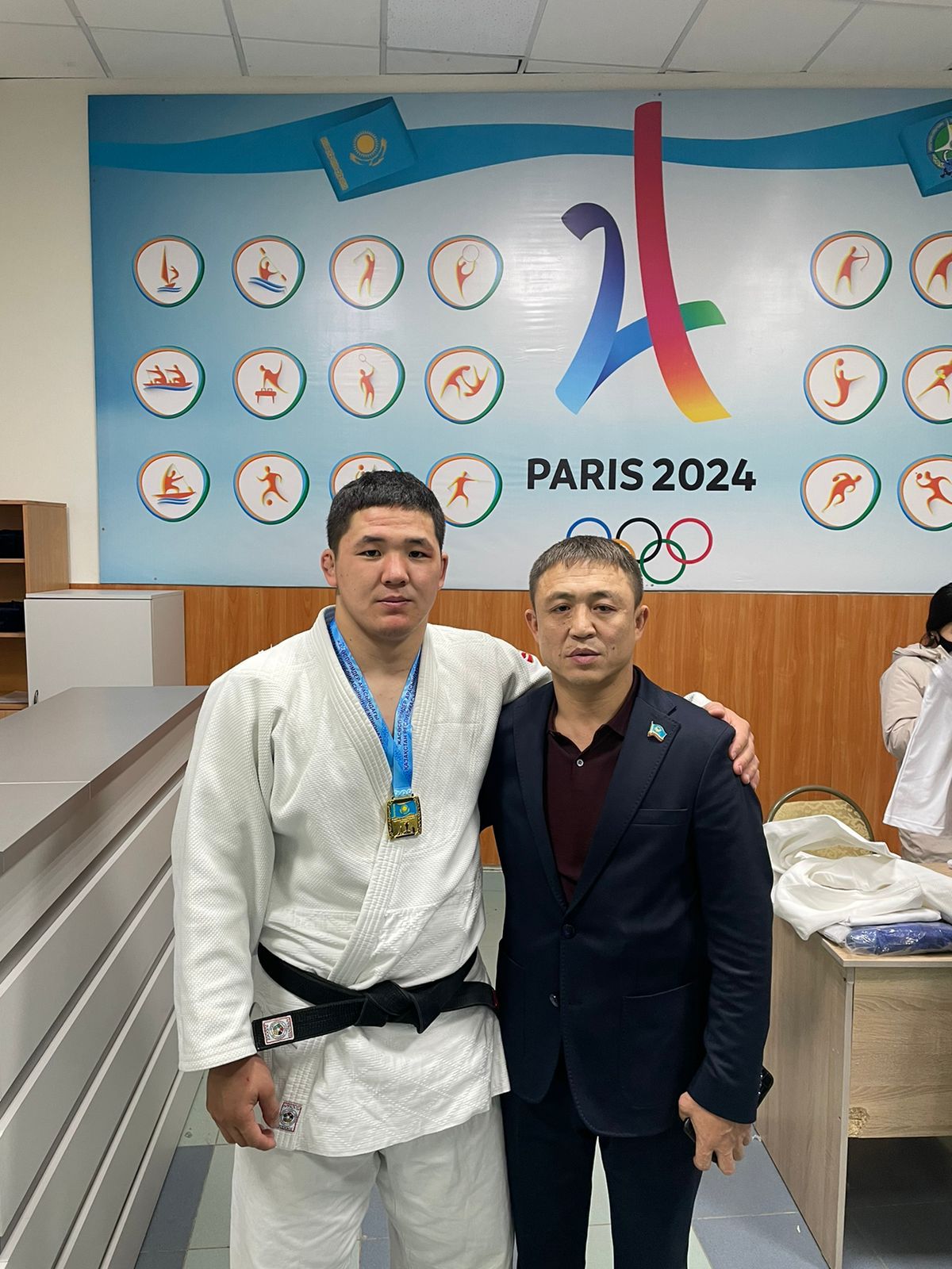 جاستاردىڭ قارقىنى كۇشتى