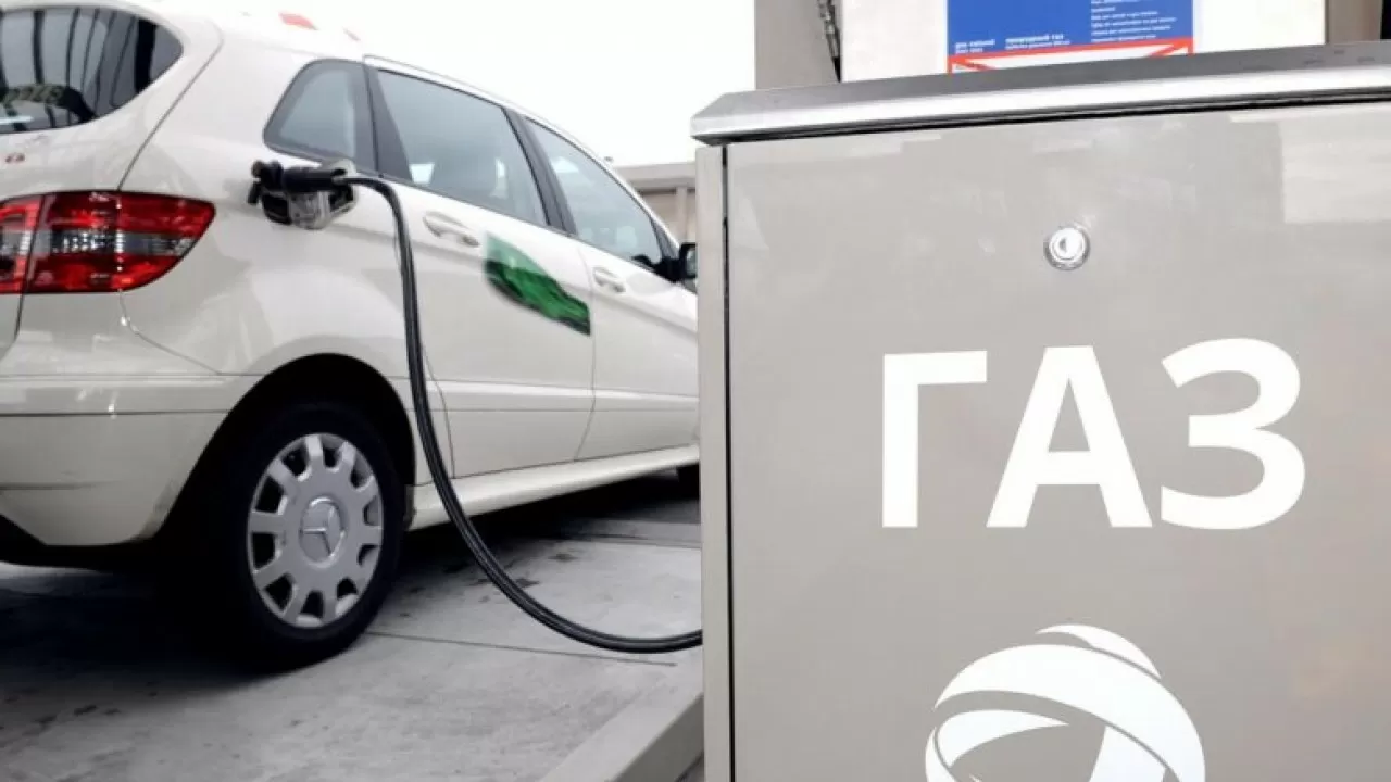 1 اقپاننان باستاپ قازاقستاندا اۆتوموبيل گازىنىڭ باعاسى ءوستى